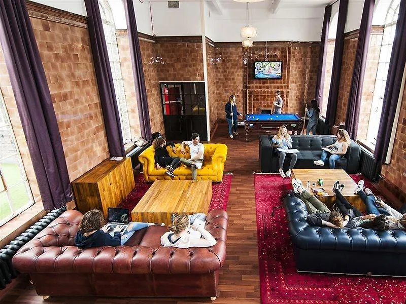 Rest Up Hostel London